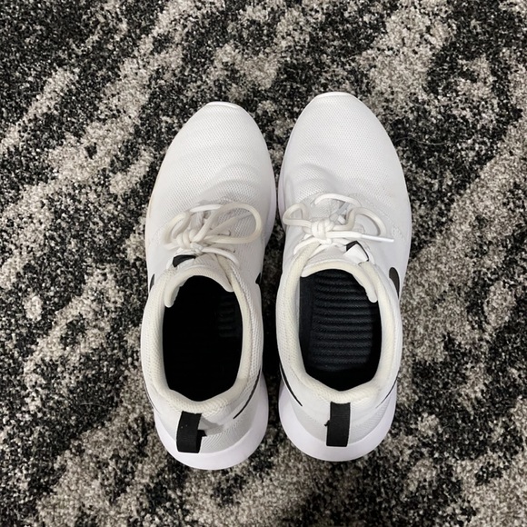 Nike Roshe One Sneakers 👟 - Picture 4 of 7